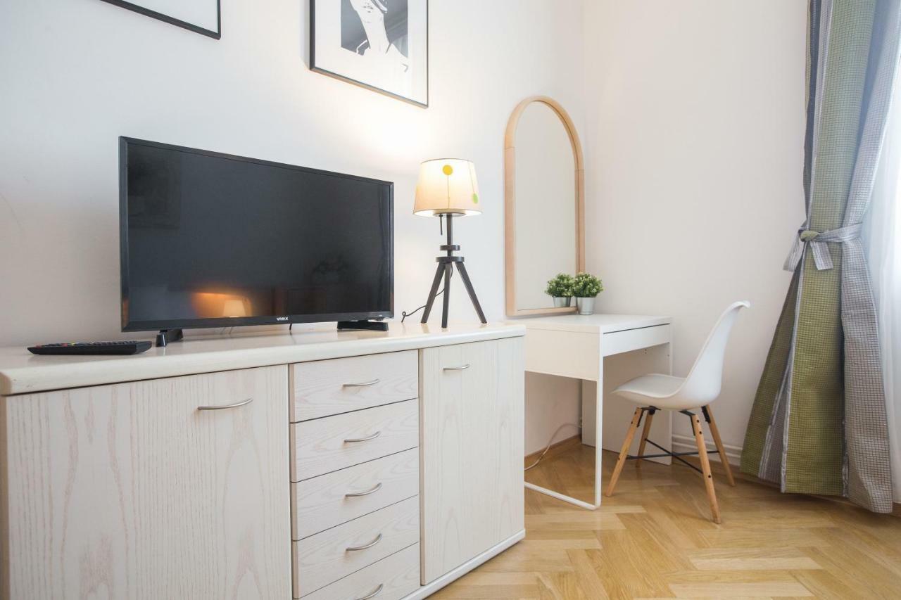 Апартаменты Angela Main Street Luxury Oasis & Free Parking Загреб Экстерьер фото