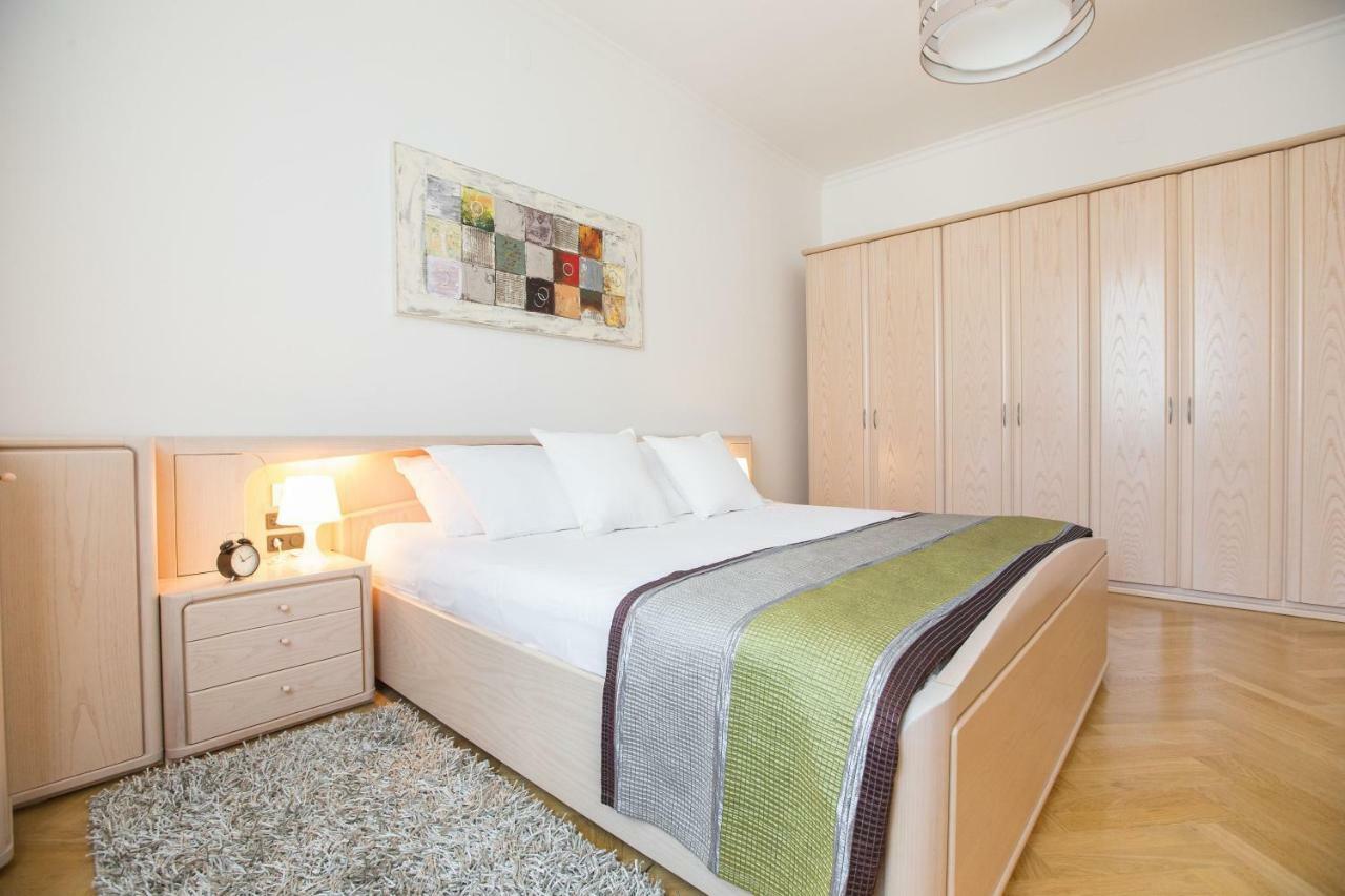 Апартаменты Angela Main Street Luxury Oasis & Free Parking Загреб Экстерьер фото